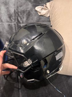 F7 helmet youth large