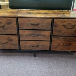 7 Drawer Dresser / TV Stand