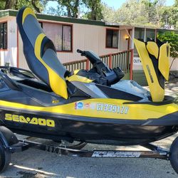 2011 Sea Doo RXT 260 IS SUPER CHARGED