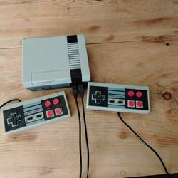 Mini Nintendo With 100s Of Games