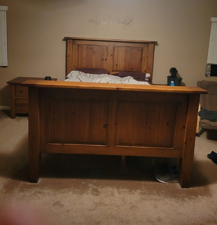 Queen Bedroom Set 