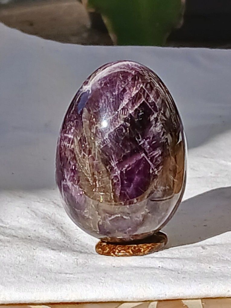 Chevron Amethyst Egg 