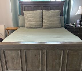 Queen Bed