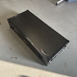 Odyssey Turntable DJ Coffin With Wheels Black