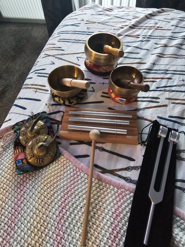 Brass Sound Bowls And Other Instruments