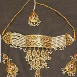 Beutifull Multi Noratan Set With Head Piece