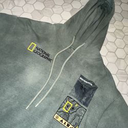 National Geographic Green Faded Sweatshirt