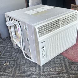 Window Air Conditioner 