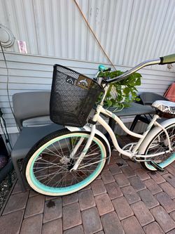 Huffy 26” Cranbrook Cruiser Bike with Basket