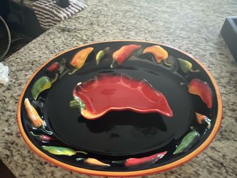 Chip dip dish