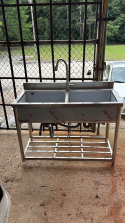 Commercial heavy duty stainless steel 2 compartment sink with under shelf and backsplash with faucet