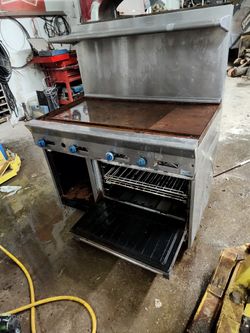 Garland Commercial Range