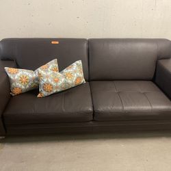 Brown leather sofa 