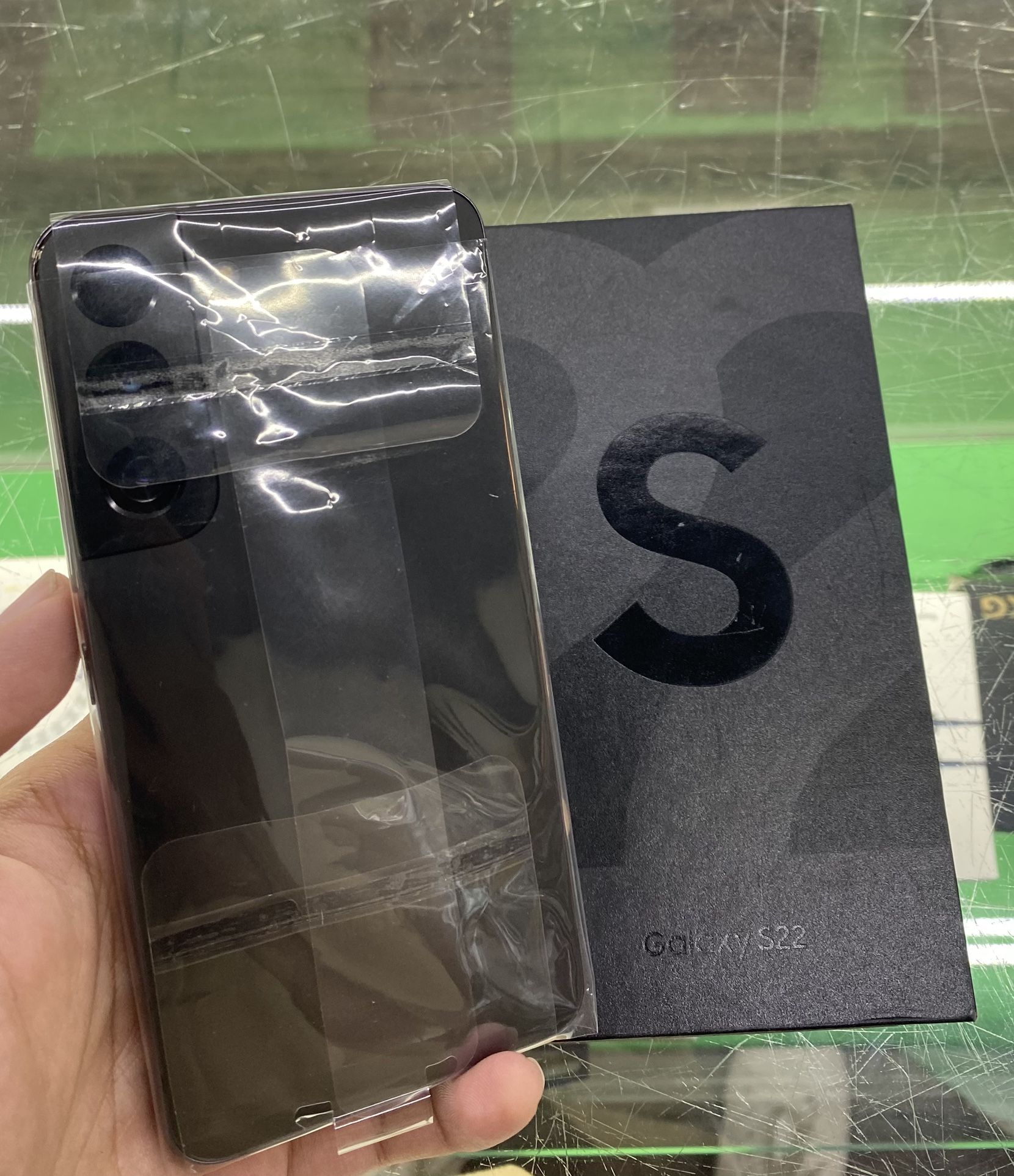 Samsung Galaxy S22 (factory Unlocked)🔓🆕