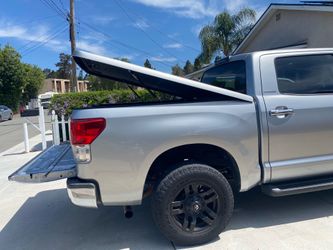Toyota Tundra Short Bed Cap Cover Silver