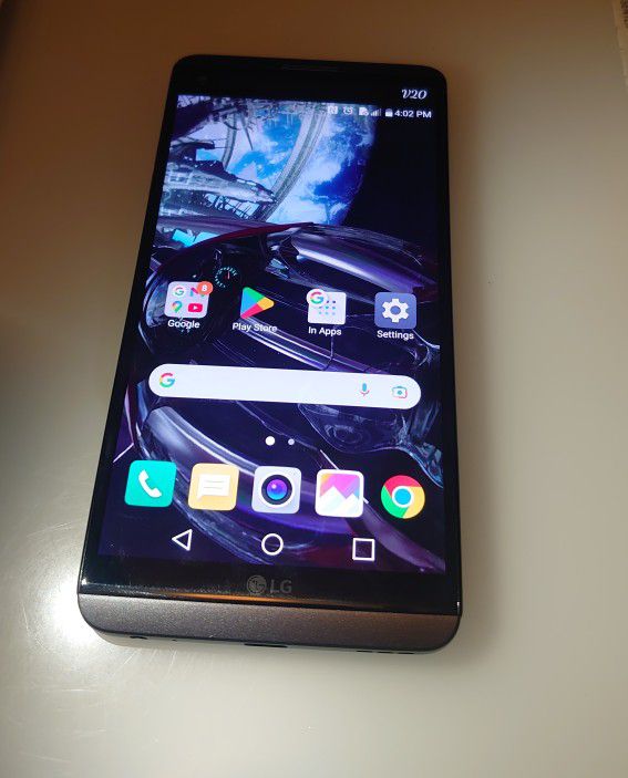 LG V20  - T-MOBILE OR METRO PCS, in Good Condition.   5.7 inch (1440x2560 pixels, 4 GB RAM , 64 GB STORAGE + SD CARD SLOT CAN ADD 256 GB MORE, Snapdra