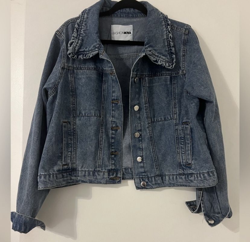 Women’s Black Long Sleeves Jean Jacket