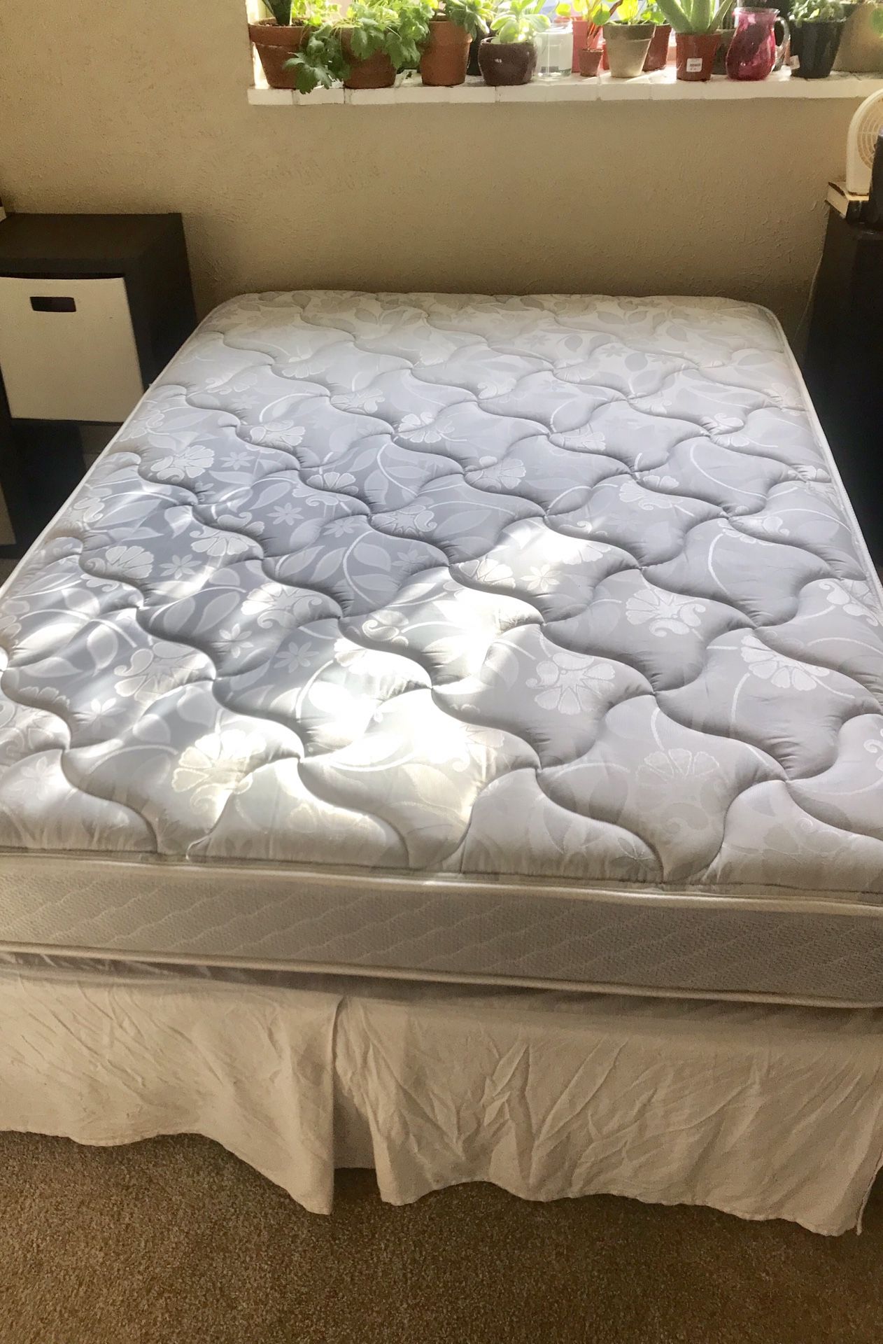 Brand new full mattress and boxsprings