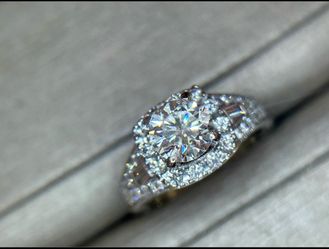 14K Gold Engagement Ring with 1 carat Round Brilliant Cut Diamond in a Neil Lane Setting