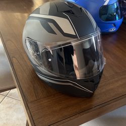 Bolt Motorcycle helmet Brand New