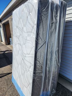 Weekend Special 24/7 Same Day Delivery Se Habla Espanol Twin Mattress 99 Full 159 Queen Bed 179 King 229 Cali King 229 All Sizes Available 