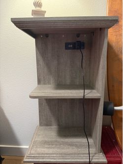 Side table w/charging