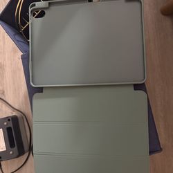 iPad Air 11 in Case and Magic Keyboard Case