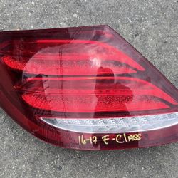 2017 2018 2019 2020 MERCEDES BENZ E-CLASS  LEFT DRIVER TAIL LIGHT LAMP 