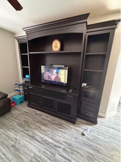 Tv entertainment center