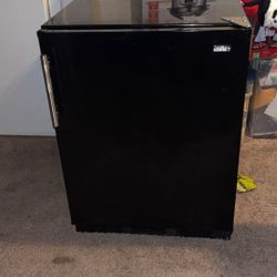 Summit Refrigerator- Freezer Model CT663BK-ADA