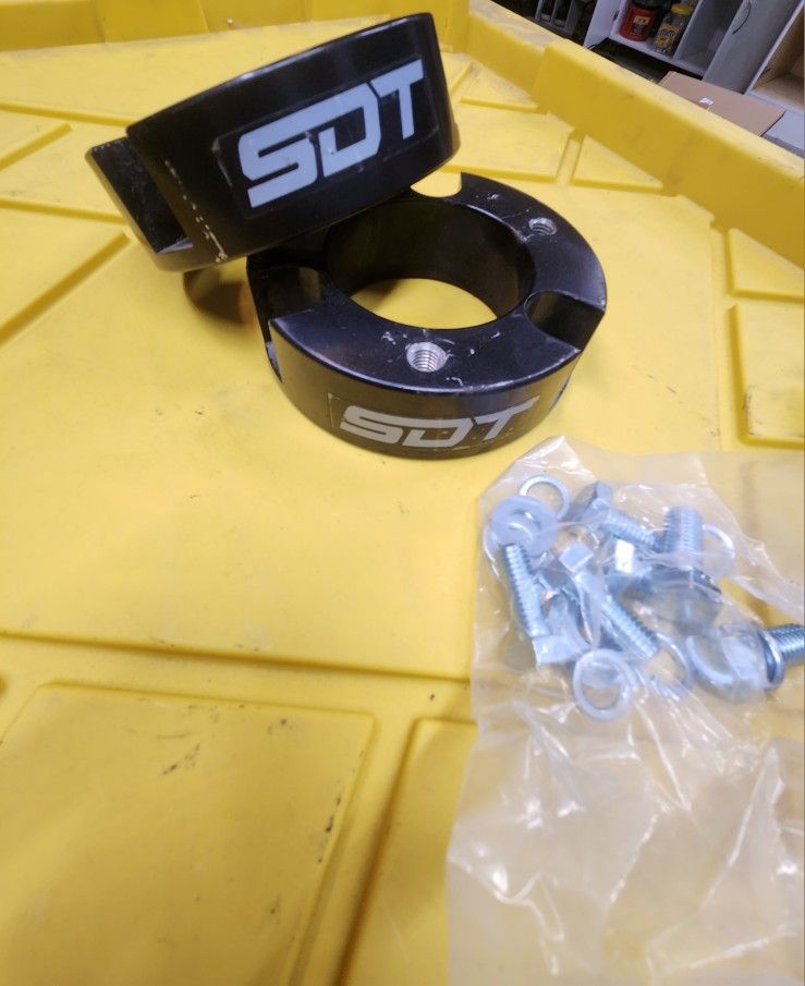 Toyota Tundra 1.5" Front Shock Spacers SDT