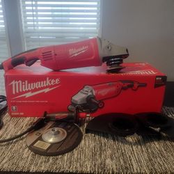 Milwaukee 15 Amp 7/9" Large Angle Grinder With Trigger Lock-On Switch 