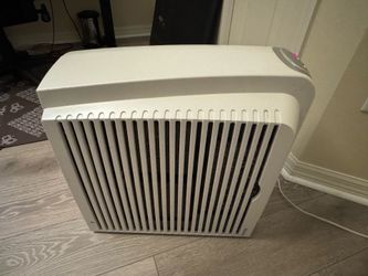 Holmes True HEPA Air Purifier – Works Great – $30