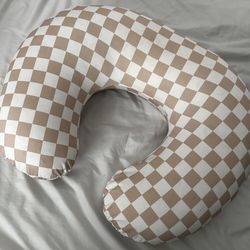 Baby boppy with cover