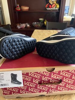 Vans Snowboard Boots Black and White