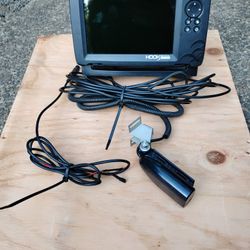 Lowrance Hook Reveal 7 SS