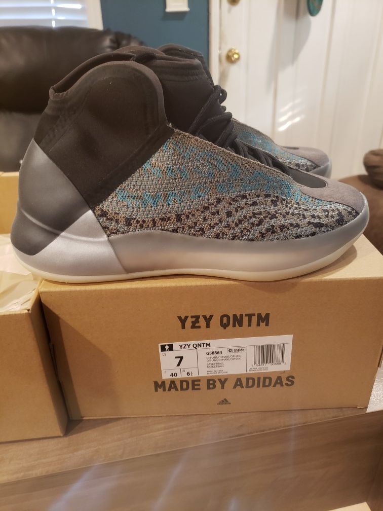 $250 ADIDAS YEEZY QUANTUM QNTM SIZE AND NEW DS KANYE