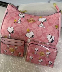 Pink Snoppy set new