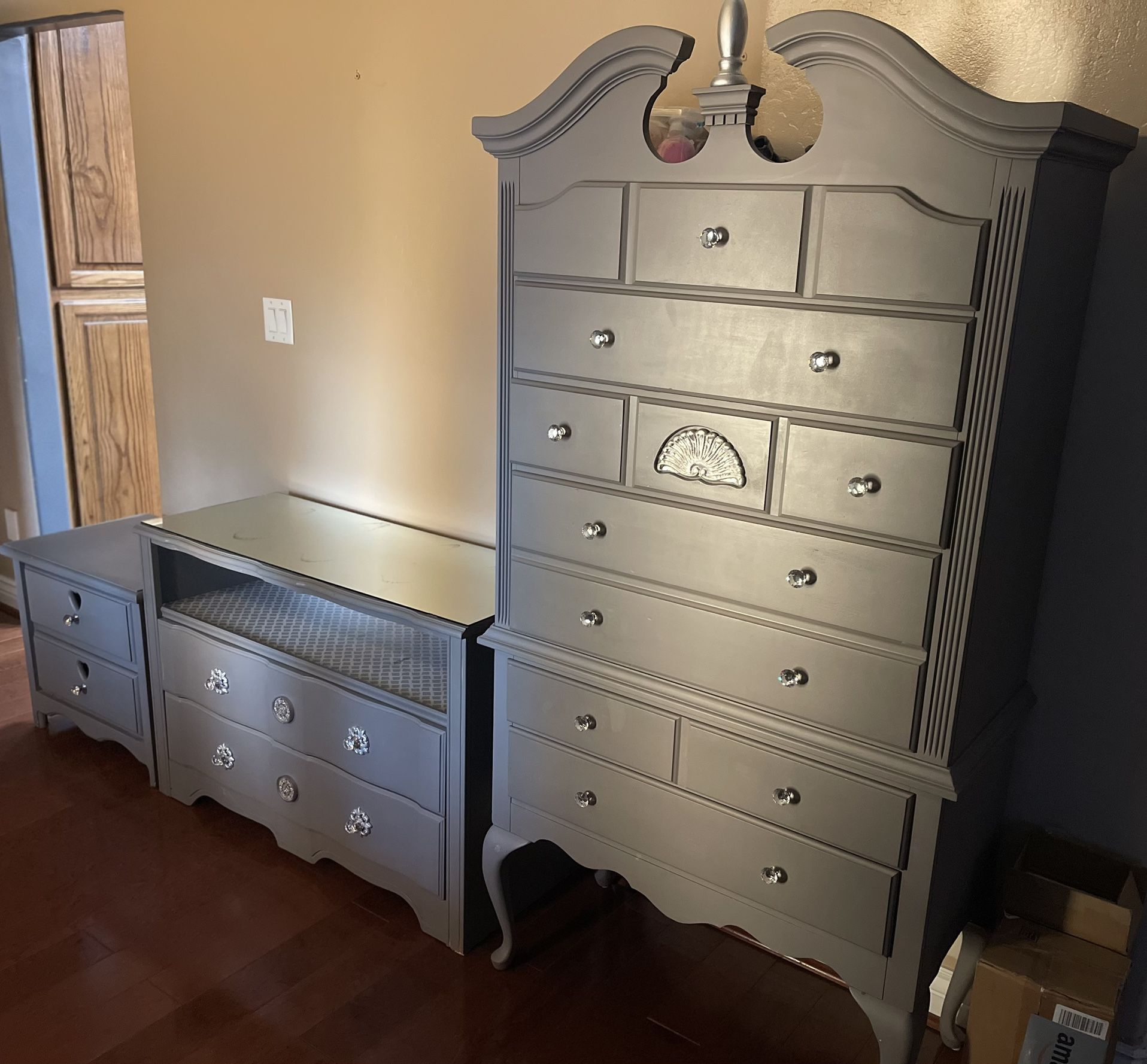 Bedroom Dresser Set