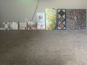 Small decorative wall pieces