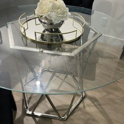 Dining Table And Chairs 