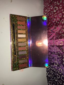 Nude eyeshadow pallet .