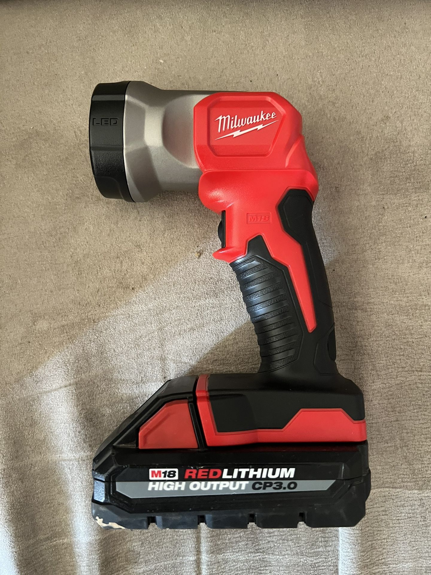 Milwaukee LED Flashlight With CP 3.0 Battery