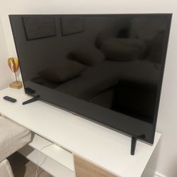 Samsung  43in AC110-120V Smart TV