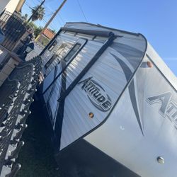 2017 Attitude Eclipse Toy Hauler For Trade