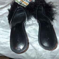 Women's Size 8.5 black feather clear strap mule heels 