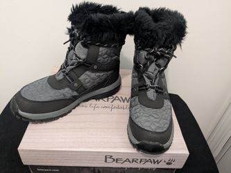 Bear Paws youth teens size 5 winter boots pre-owned clean with original box $25