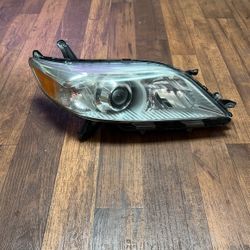 2011-2020 OEM Toyota Sienna Halogen Headlight Lamp RH Right Passenger Side