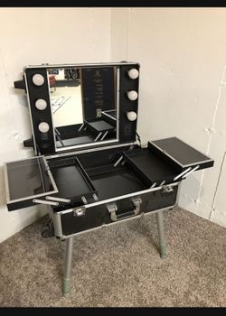 NYX Makeup Station Case