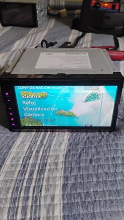Kenwood Bluetooth touchscreen
